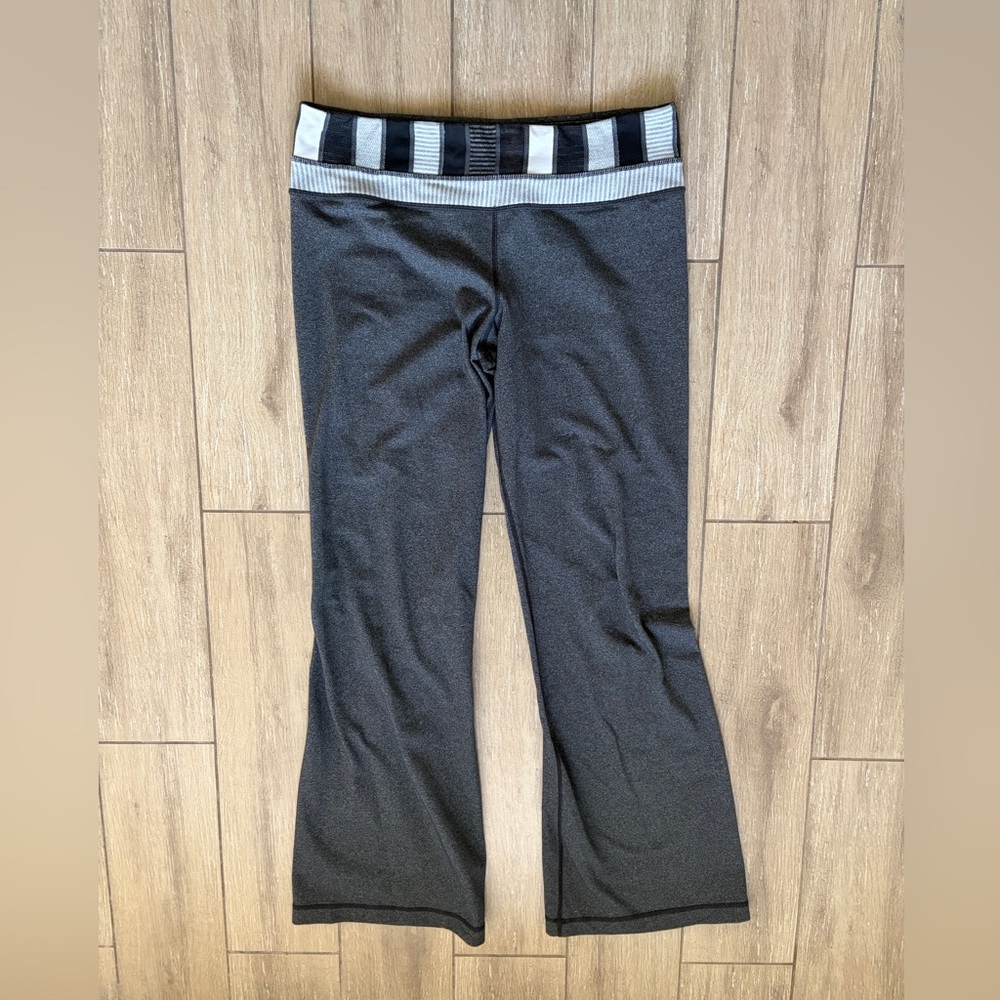 Lululemon vintage groove pants dark gray reversible size 10 high rise flare - Picture 3 of 5